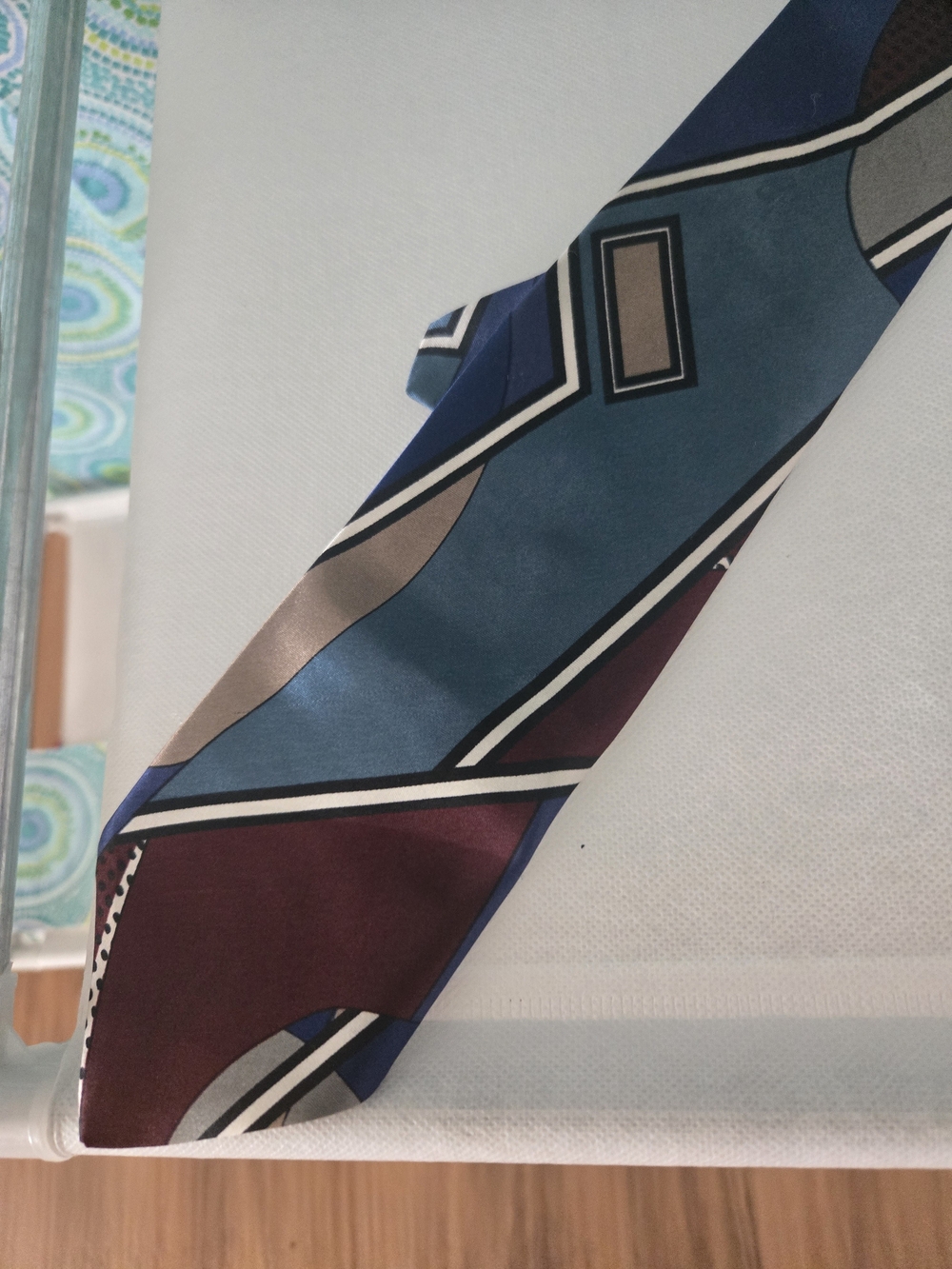 4/$15 Silk Geometric Skinny Scarf — Teal, Navy & Burgundy Clip On Vintage - Picture 4 of 5